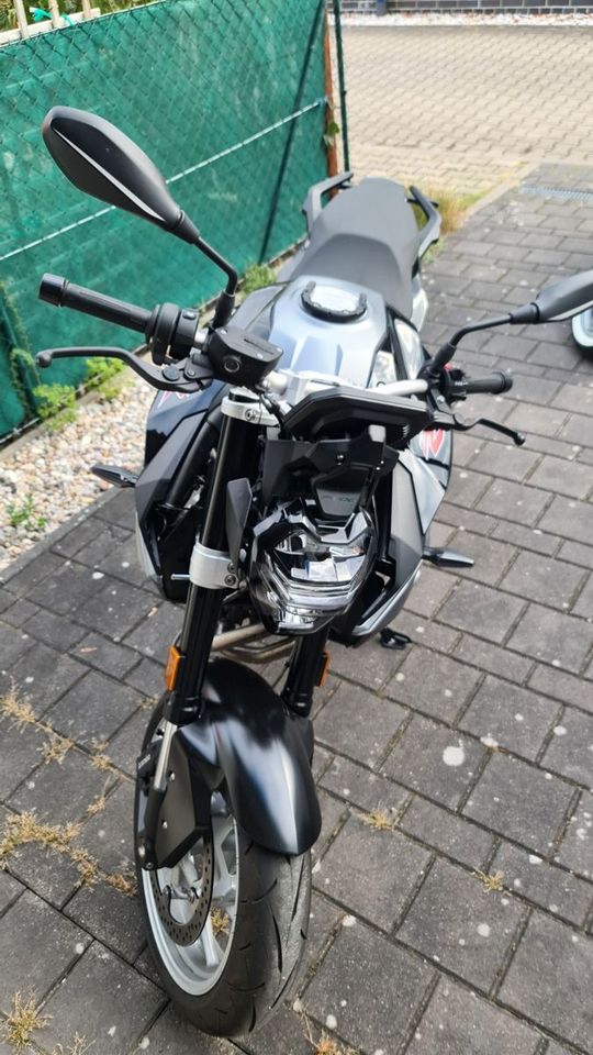 BMW F 900 R inkl. Zentralständer in Birkenwerder