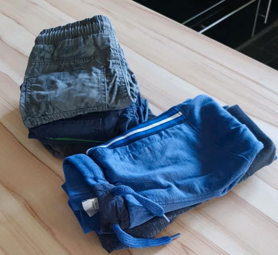 Jungen Hosen 104 in Rhede