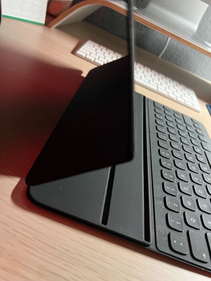 Smart Keyboard Folio für das 12,9"Ipad Pro-Deutsch in Aglasterhausen