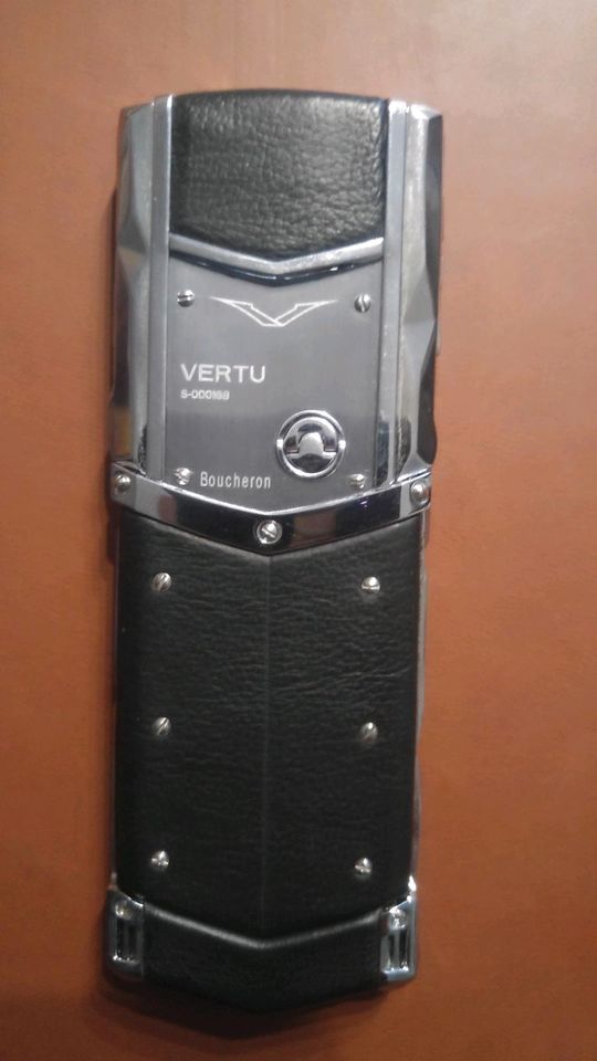 Telefon vertu signature boucheron. in Bamberg