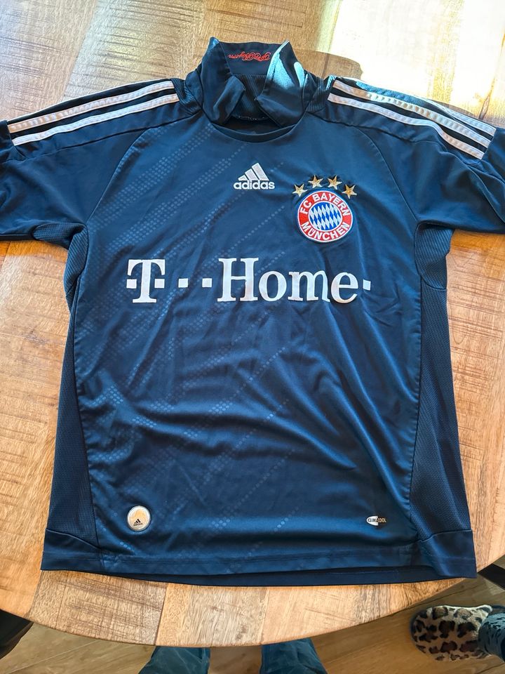 Trikot FC Bayern in Waldkirch