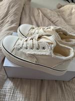 Beige Sneaker Nordrhein-Westfalen - Petershagen Vorschau