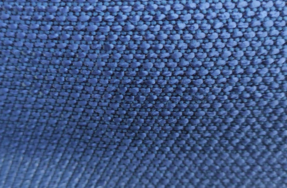 Möbelstoff Polsterstoff Bezugsstoff grau silber blau Meterware in Königsbrunn