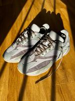 Yeezy Boost 700 „Teal Blue“ – Größe 42.5 Bayern - Augsburg Vorschau