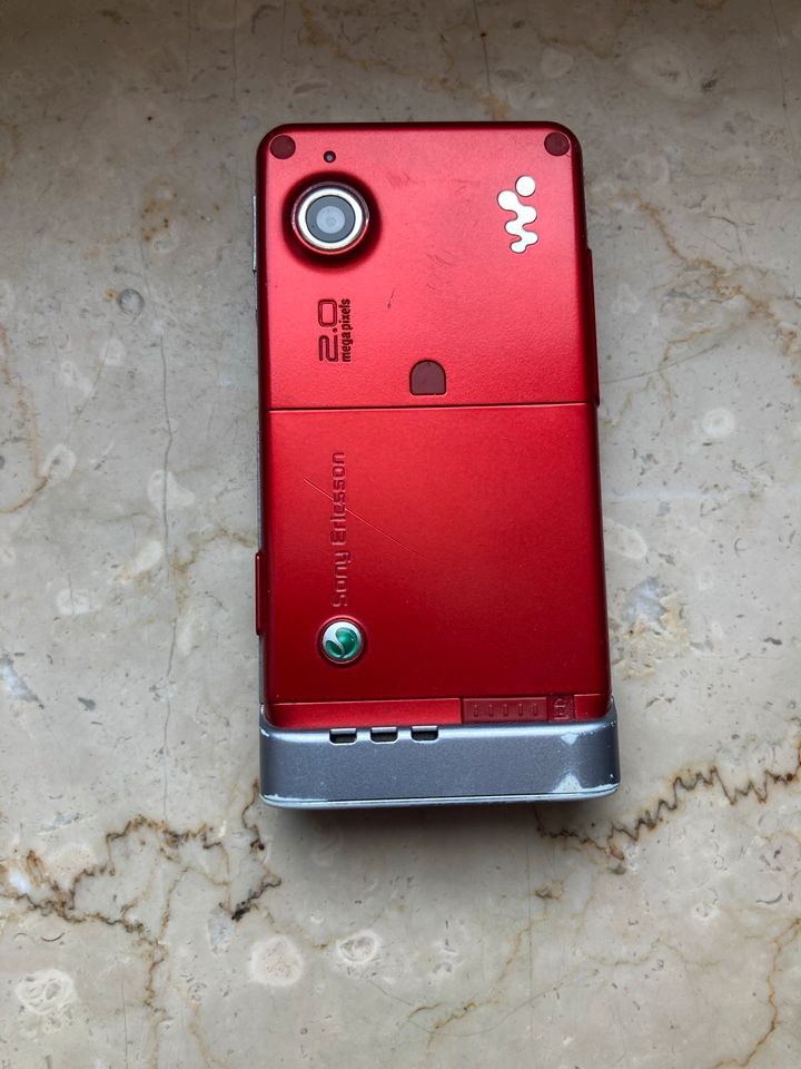 Sony Ericsson W910i Rot Handy in München