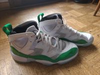 Nike Air Jordan Jumpman Two Trey Gr 44 Frankfurt am Main - Seckbach Vorschau