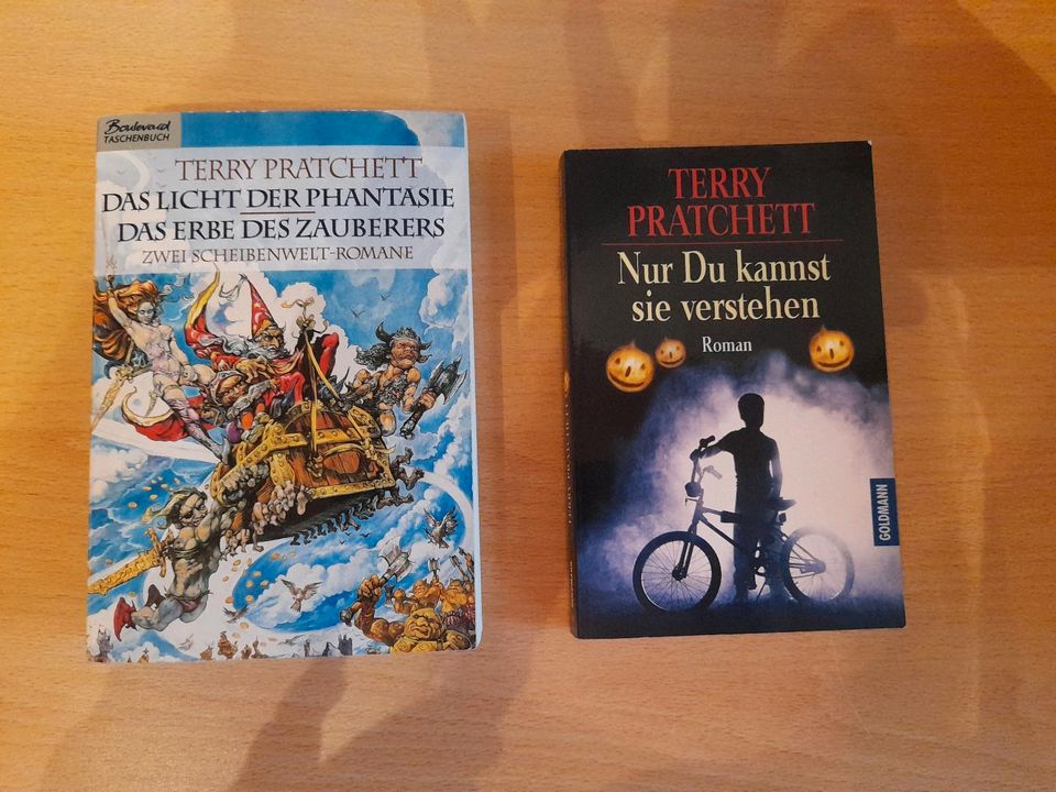 Terry Pratchett - Scheibenwelt Romane & Nur du kannst sie versteh in Saarlouis