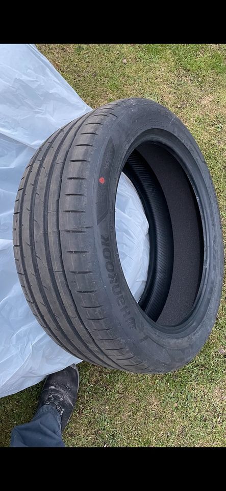 Hankook ventus S1 evo3 225/45R19 Sommerreifen Tesla Model Y LR in Ueckermuende