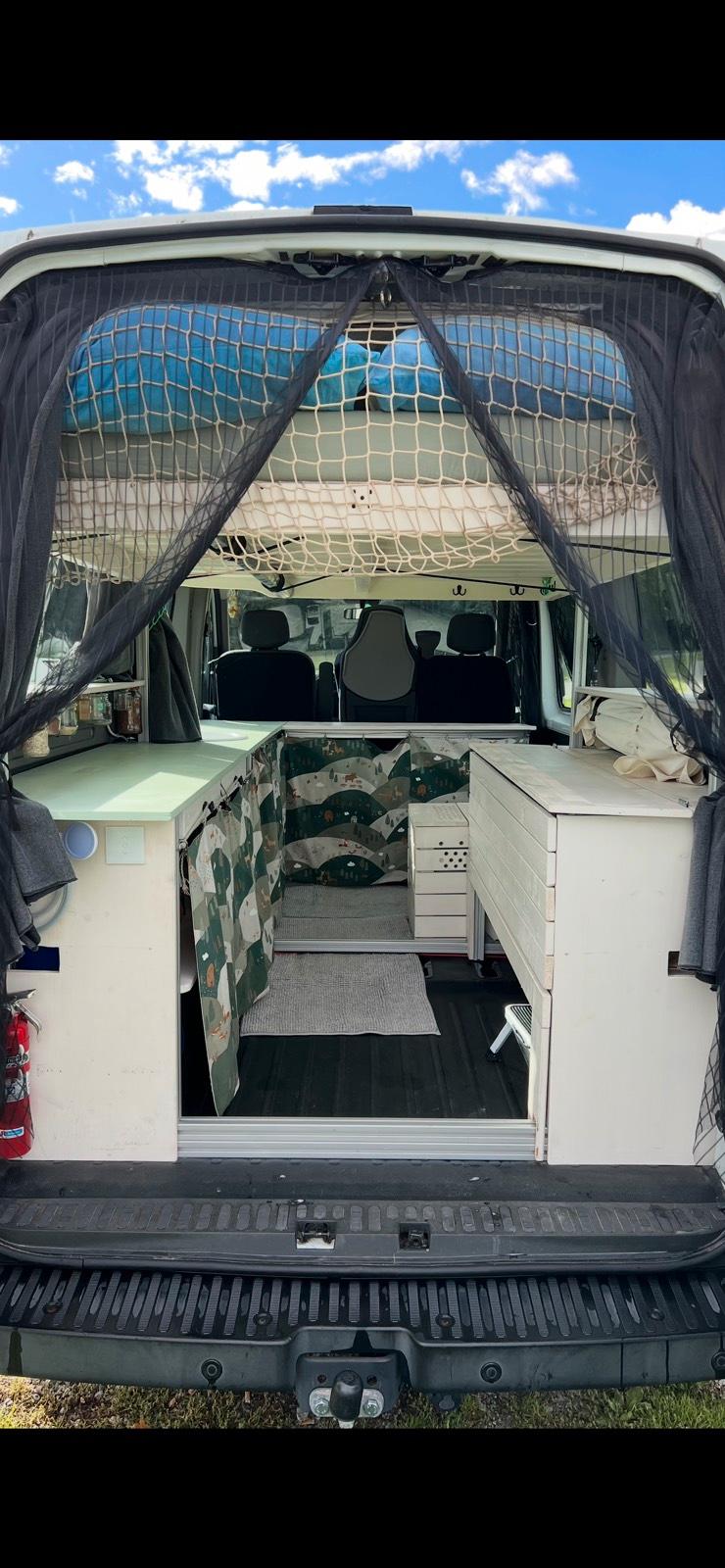 Abbildung des Autos Renault Master Camper Va…