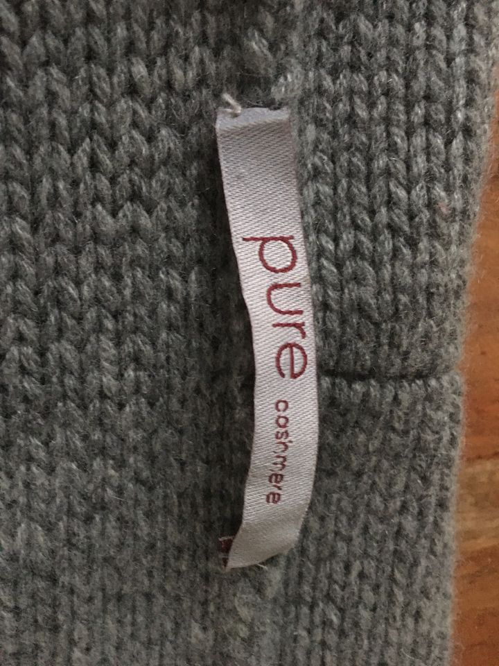 Cashmere Strickjacke M in Rüsselsheim