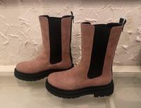 Asos Leder/Wildleder Chelsea Boots/Stiefel Stiefeletten Rosé 41 Niedersachsen - Seelze Vorschau