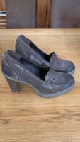 Calvin Klein dunkelbraune Leder Pumps Vintage 39 - 1x getragen Kr. München - Planegg Vorschau