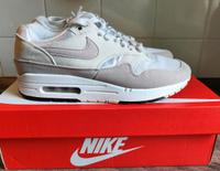 Nike Air Max rosa-weiß-beige Gr 40,5 (UK6,5) Niedersachsen - Buxtehude Vorschau
