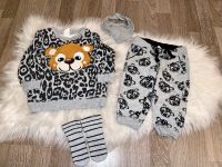 Teddy Bär Set Pullover Hose Strümpfe Halstuch grau 74 H&M Baden-Württemberg - Sulz Vorschau