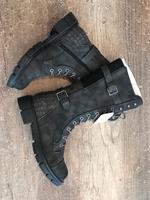 Mustang Stiefel Schnürstiefel Damenschuhe Größe 37 Neu Nordrhein-Westfalen - Hürth Vorschau