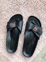 Tommy Hilfiger Pantoletten Sandaletten Gr. 39 Hessen - Rockenberg Vorschau