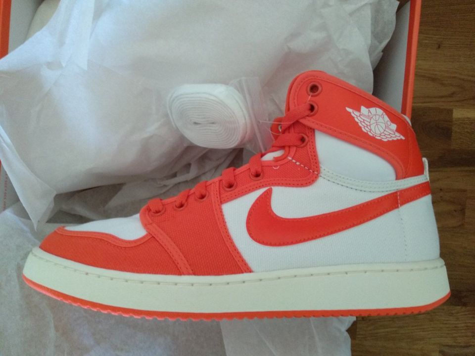 Nike Air Jordan 1 AJKO weiß orange 43 in Niederzier