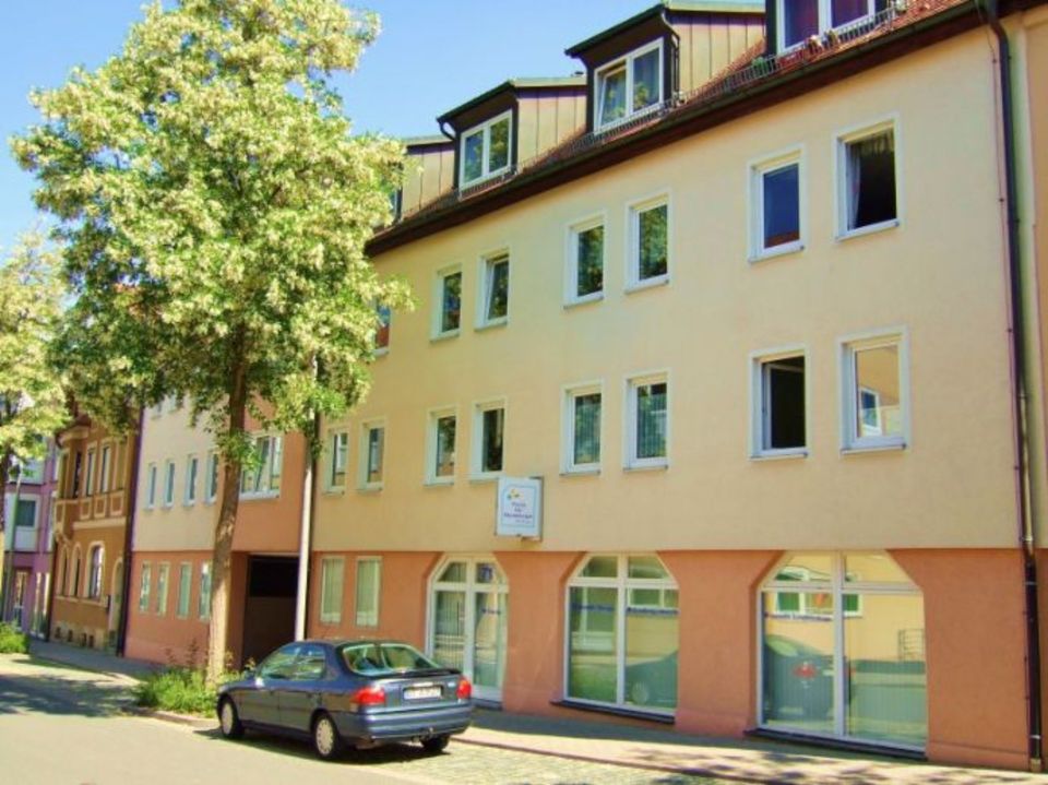 Es wird eine möblierte Einzimmerwohnung in Bayreuth angeboten. in Bayreuth
