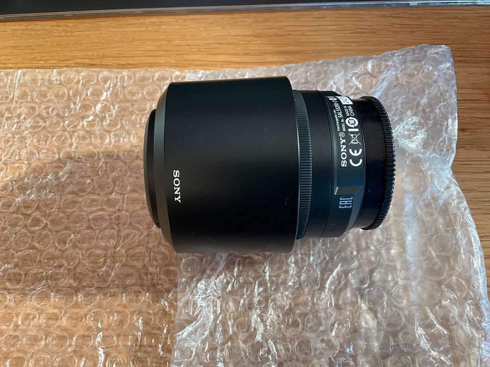 Sony Zoom Teleobjektiv SAL55200-2 55mm-200mm quasi neu in Köngen