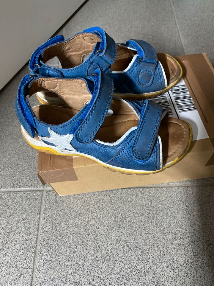 Bisgaard Sandalen Gr 32 blau weiß in Mönchengladbach