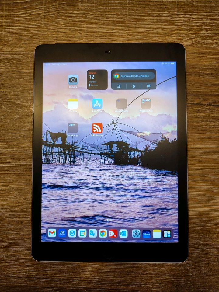 Ipad 6. Generation 9,7 128 GB Wifi + Sim-Slot! + div. Zubehör in München