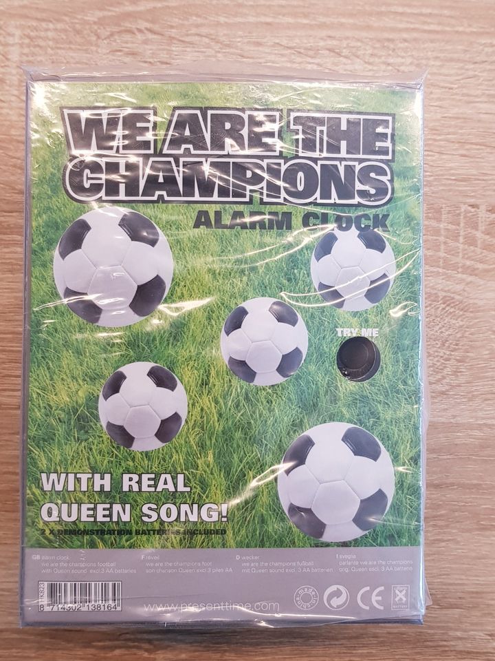 Neu Fußball Wecker Alarm Clock We are the Champions Song in Amberg