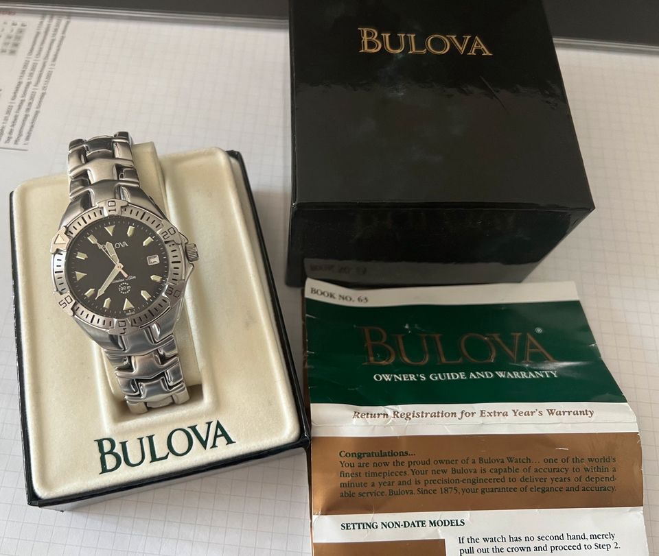 Schöne Bulova Modell Marine Star Uhr in Bruchköbel