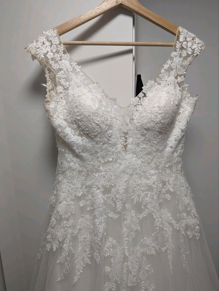 Brautkleid Marke Diana Legrand (Gr. 36) in Nürnberg (Mittelfr)