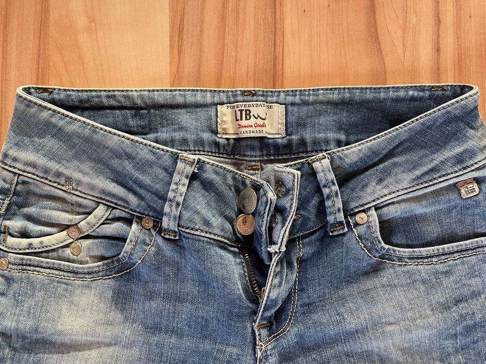 Jeans LTB 27/34 in Büttelborn