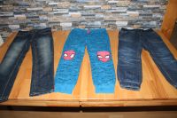Jeans in Größe 134 (links auf dem Bild) Güstrow - Landkreis - Teterow Vorschau