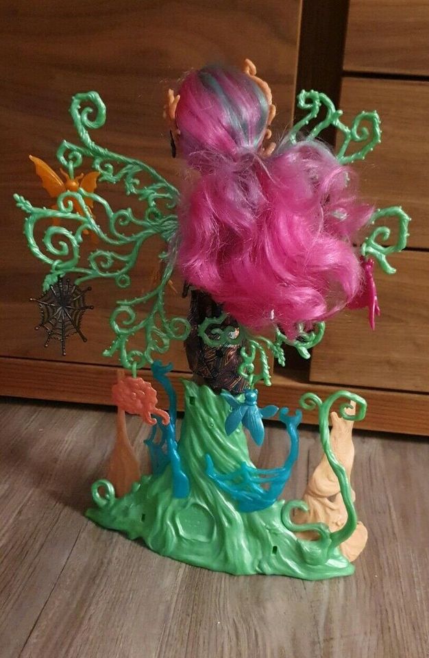 Monster High Garten Monsterfreundin Treesa Thornwillow in Elstra