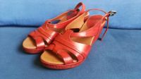 Keilabsatz-Sandalen Wedges 37 rot Leder Holz Nordrhein-Westfalen - Ratingen Vorschau