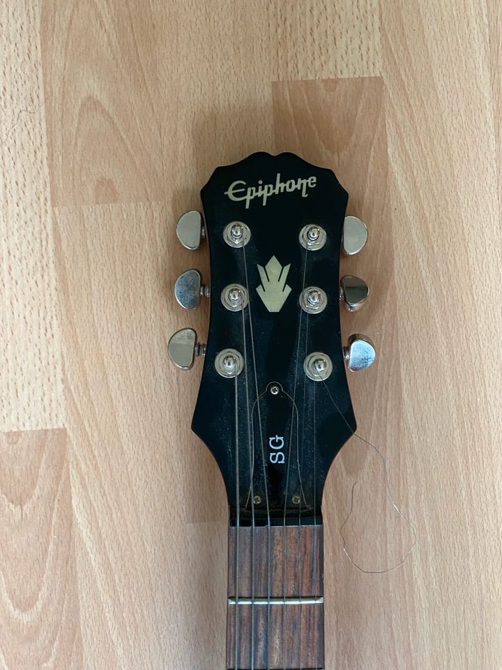 E-Gitarre Epiphone SG 60s vintage cherry in Halle