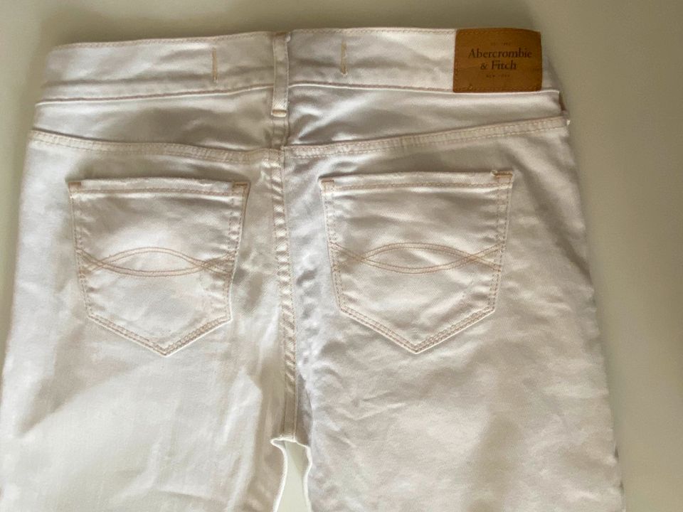 W25 L31 Jeans Abercrombie & Fitch perfect stretch weiß in München