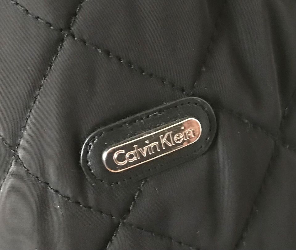 Calvin Klein Damen Steppjacke schwarz in Lüneburg