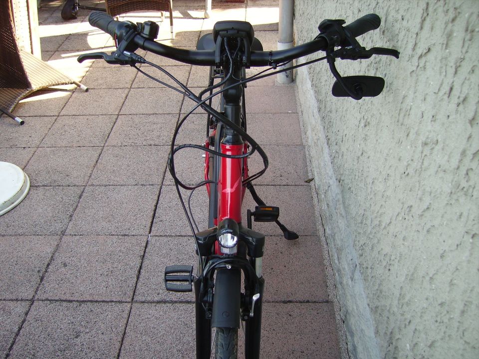 E Bike ,28Zoll,Bosch-Motor-Akku,(Anlieferung möglich,) in Dresden