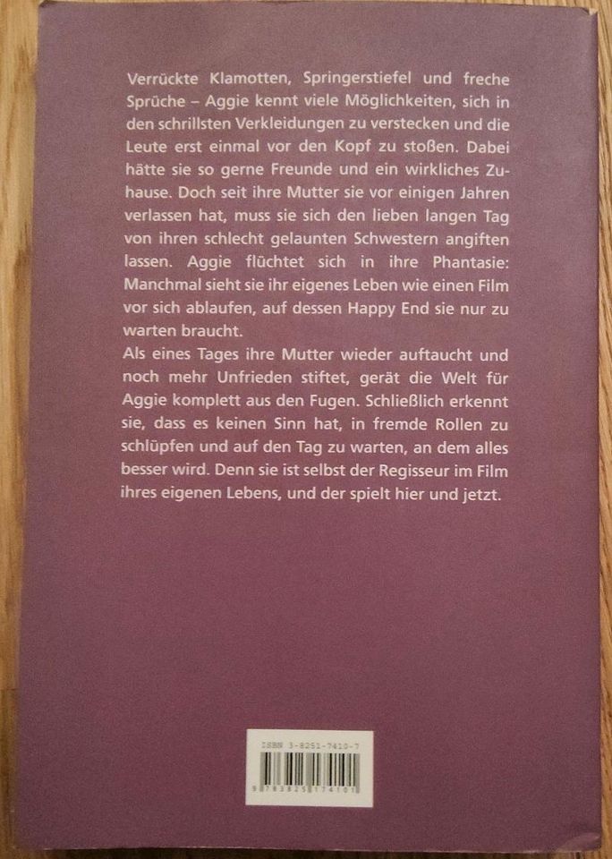 Jugendbuch "Zickenzoff und Killerbienen" von Julie Johnston in Radolfzell am Bodensee