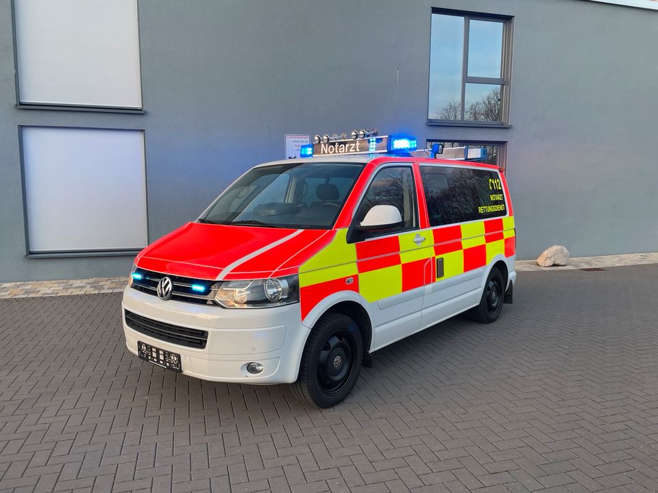 Mietfahrzeug - Feuerwehr NEF Notarzteinsatzfahrzeug Notarzt in Köln