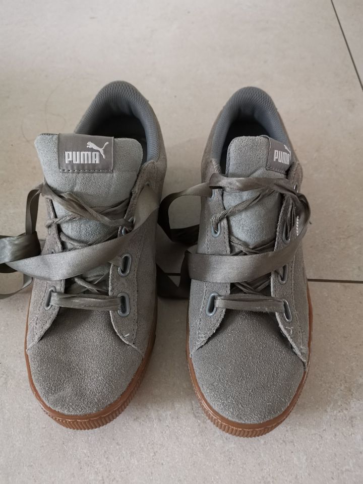 Puma sneakers Gr. 40,5. UK 7 in Düsseldorf