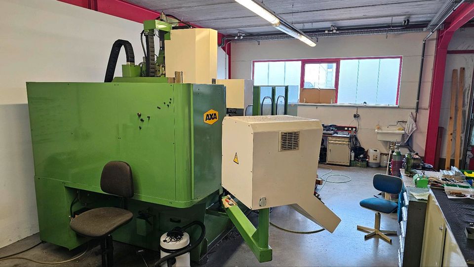 AXA VSC 2-M Vertikal Bearbeitungszentrum  CNC Fräsmaschine in Neresheim