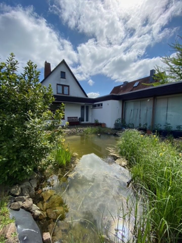 Besondere Immobilie 216qm mit Schwimmbadbereich, Innenhof und Garage in Lauenburg