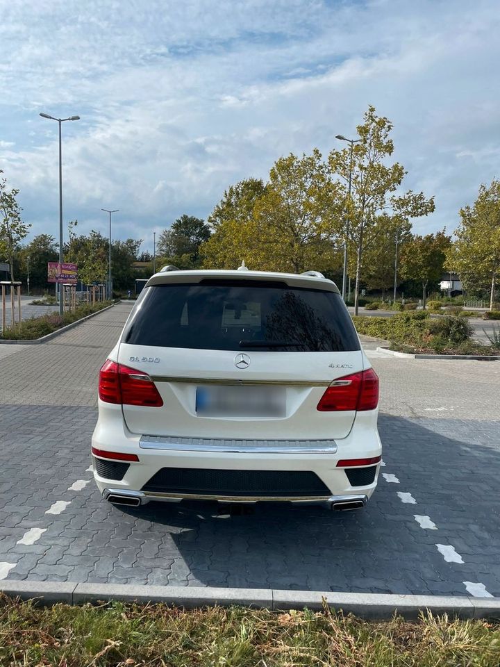 Mercedes-Benz GL 500 4MATIC AMG Distronic +Panorama Keyless in Leimen