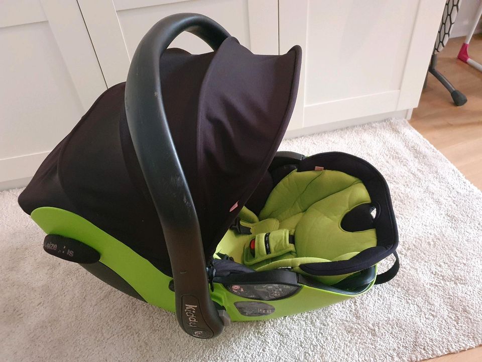 Kiddy evoluna i-size Babyschale inkl. Isofix in Leipzig