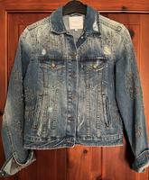 Zara Jeansjacke mit Metallverzierung Gr. XS Nordrhein-Westfalen - Weeze Vorschau