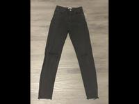 Bershka Damen Jeans Gr 36 / S schwarz grau Niedersachsen - Edewecht Vorschau