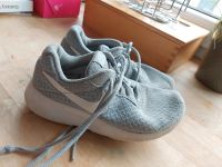 Nike Kinder sneaker Turnschuhe Gr.32 Schleswig-Holstein - Reinbek Vorschau