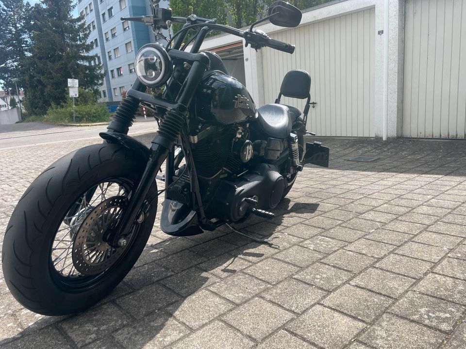 Harley Davidson Street Bob mit Dr.Jekill u MR. Hyde in Singen