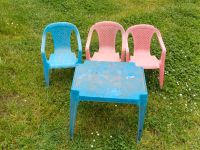 3x Stuhl, 1x Tisch für Kinder (Garten) stark verwittert Hessen - Dieburg Vorschau