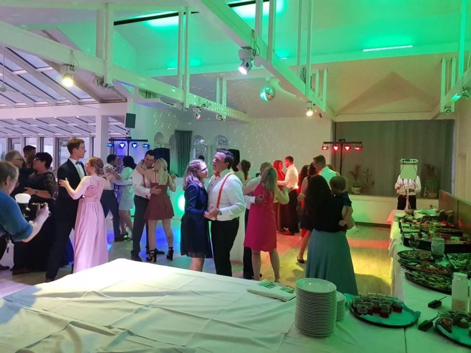 DJ für Hochzeiten Geburtstage Firmenfeste und Großveranstaltungen in Gieboldehausen