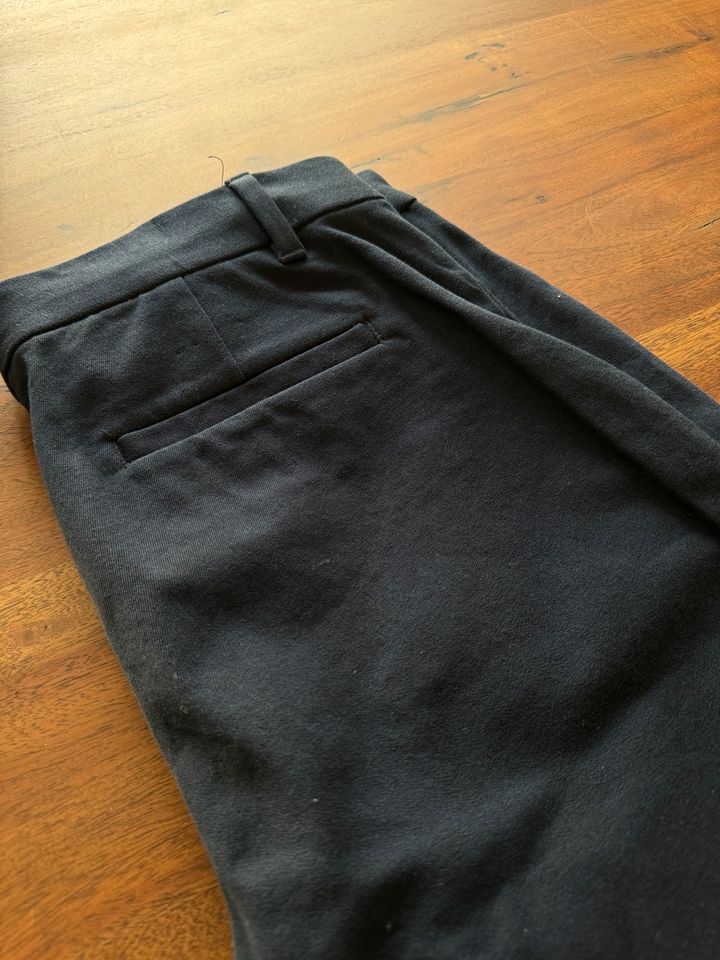 GAP skinny crop Stoffhose marineblau neu Gr. 8, 38/40 in München